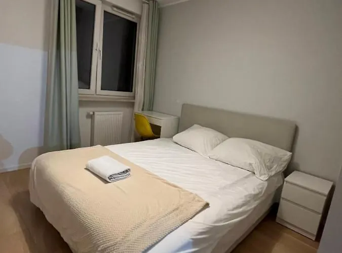 airport cybernetyki2 inn Warszawa